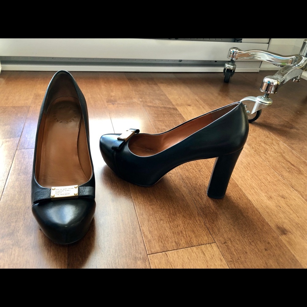Marc by Marc Jacobs Black full leather pumps